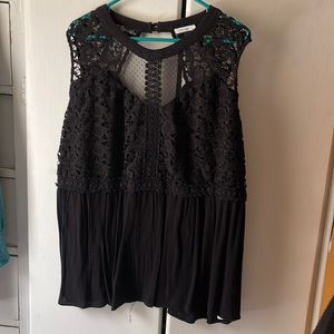 Size 4 Maurice’s Womens top
